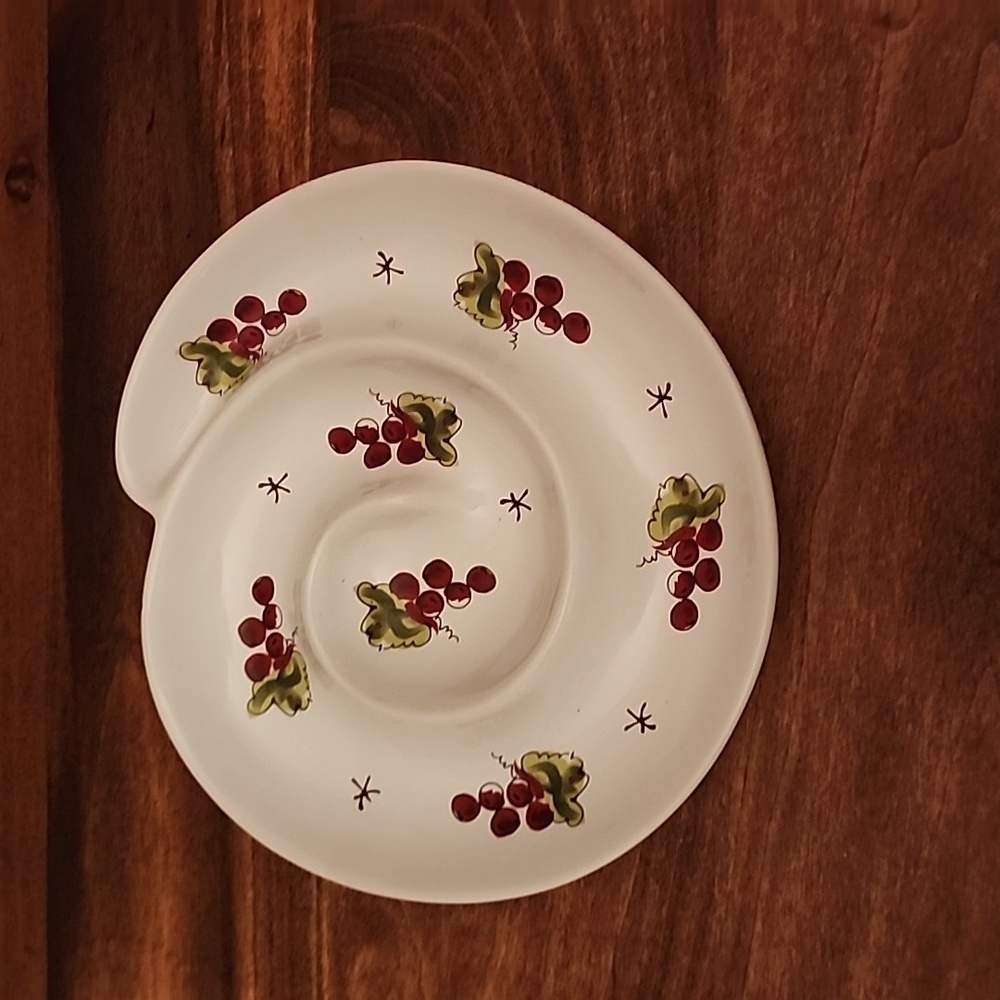 Julia Junkin California Pantry 2003 Spiral Grape Pattern 7in Round Servi…